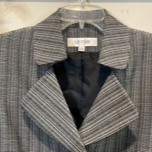 STUDIO BLACK/WHITE BLAZER SIZE 12